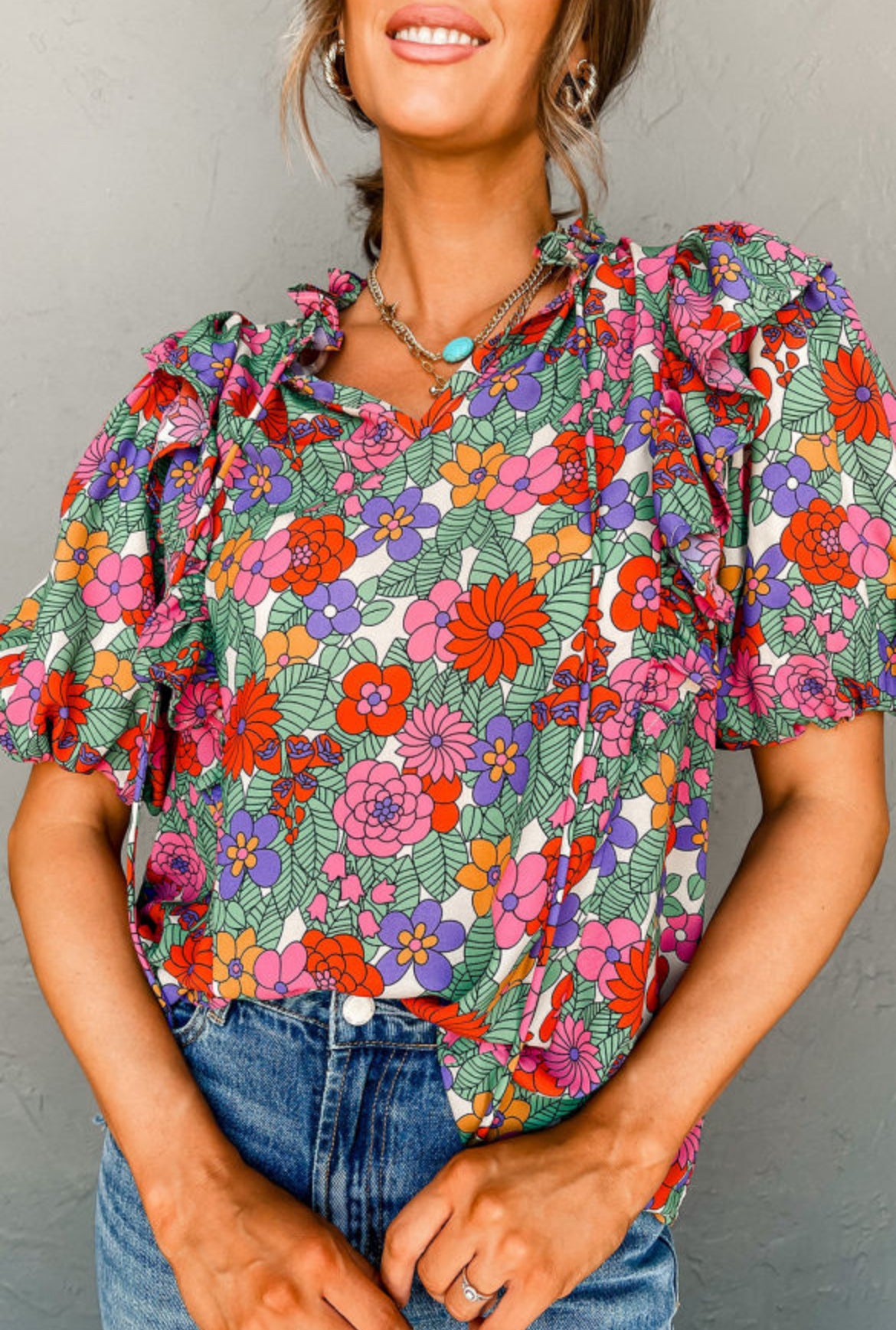 Floral tie split-neck puff sleeve blouse