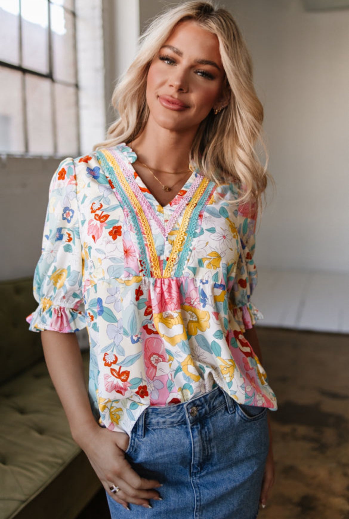 Flower print 1/2 puff sleeve blouse