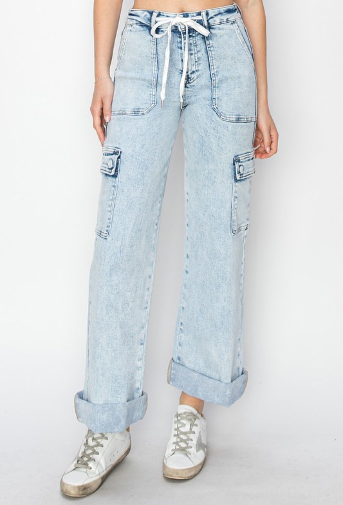 Risen high waisted cargo jeans