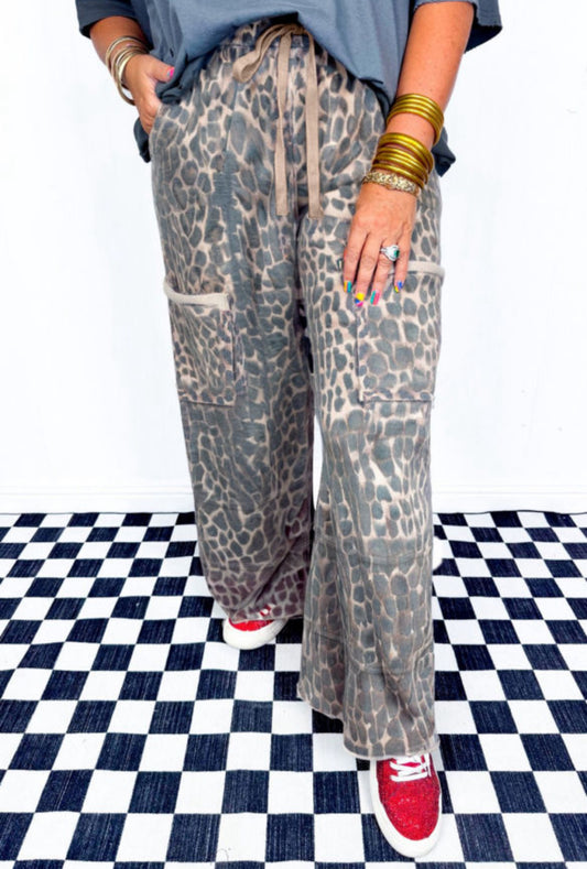Leopard raw edge drawstring pants